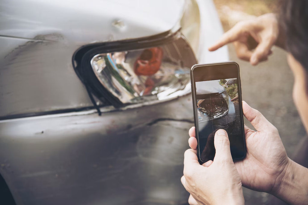 Image 80: accident claim insurance